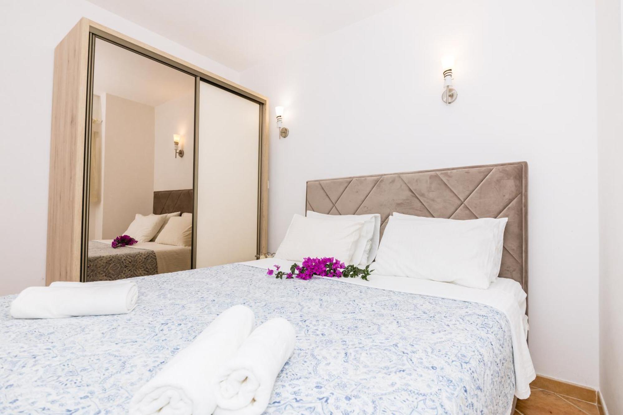 Apartments Batricevic Herceg Novi Eksteriør billede